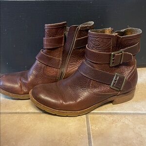Sofft Women’s Boots 
Size 10 M
Whiskey Brown